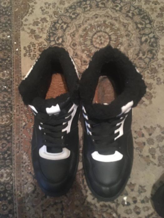 Кроссовки мужские зимние.