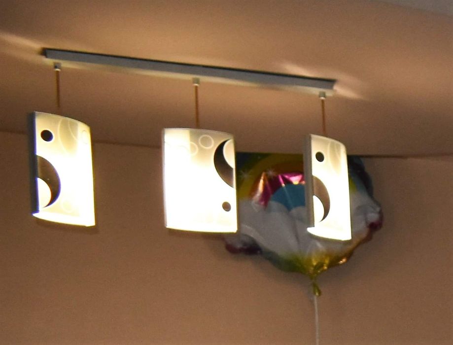 Троен   полюлей  за таван