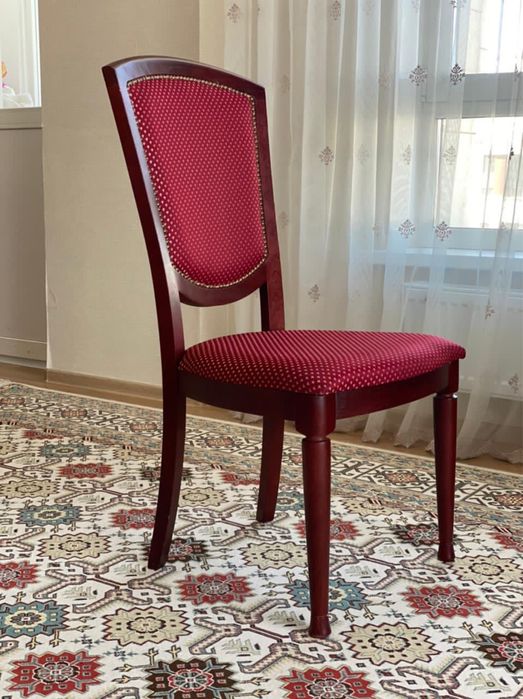 Стулья в гостиной