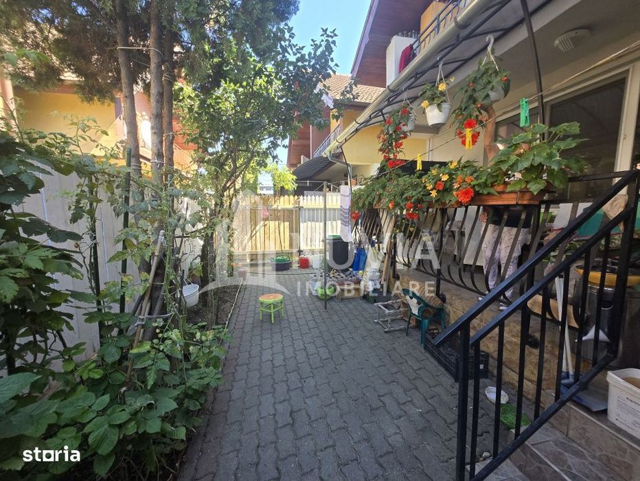 Casa cu 3 camere,90 mp,zona Centru