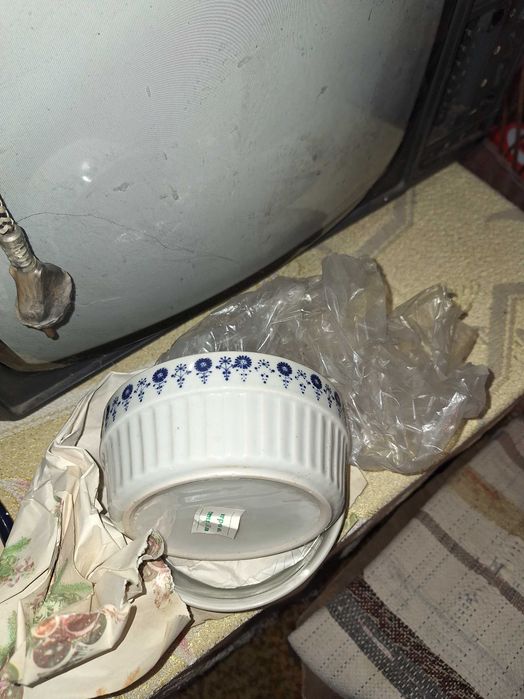 Чаши и метални купи от соца