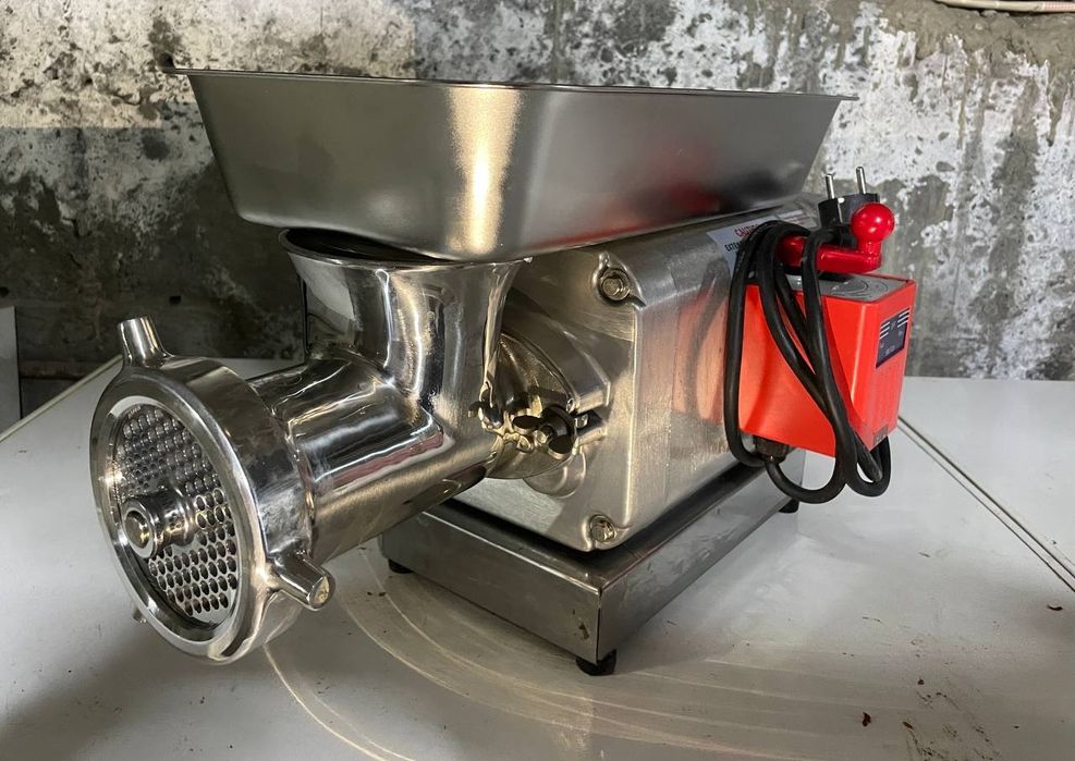 Мясорубка прадаётся