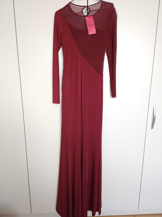 Дамска рокля с етикет