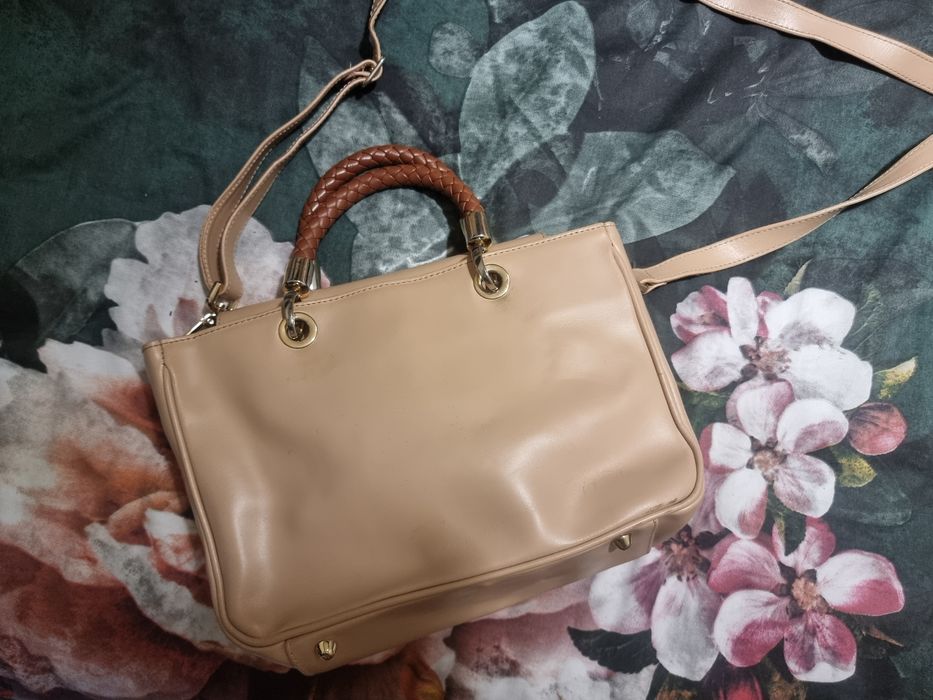 Естествена кожа чанти