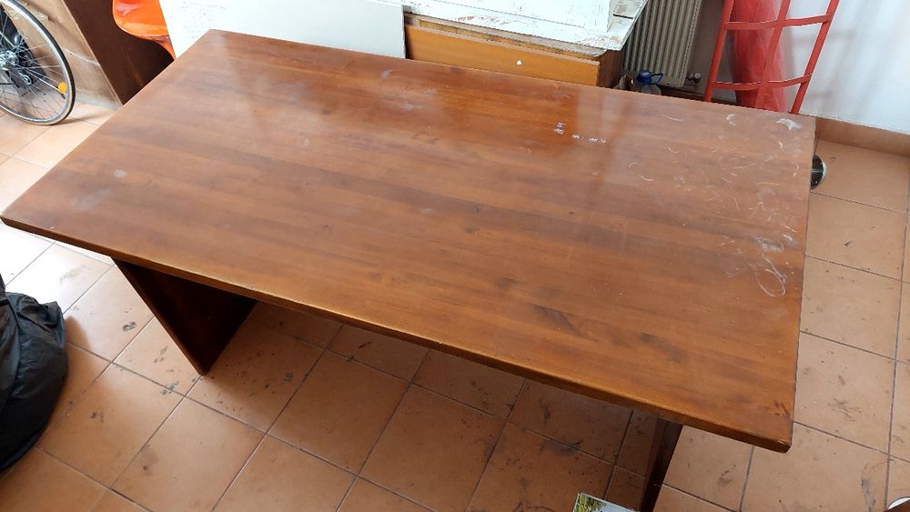 Mobilier masa doua corpuri modele mai vechi