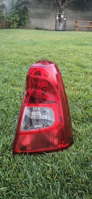 Lampa stop frana drapda dacia logan