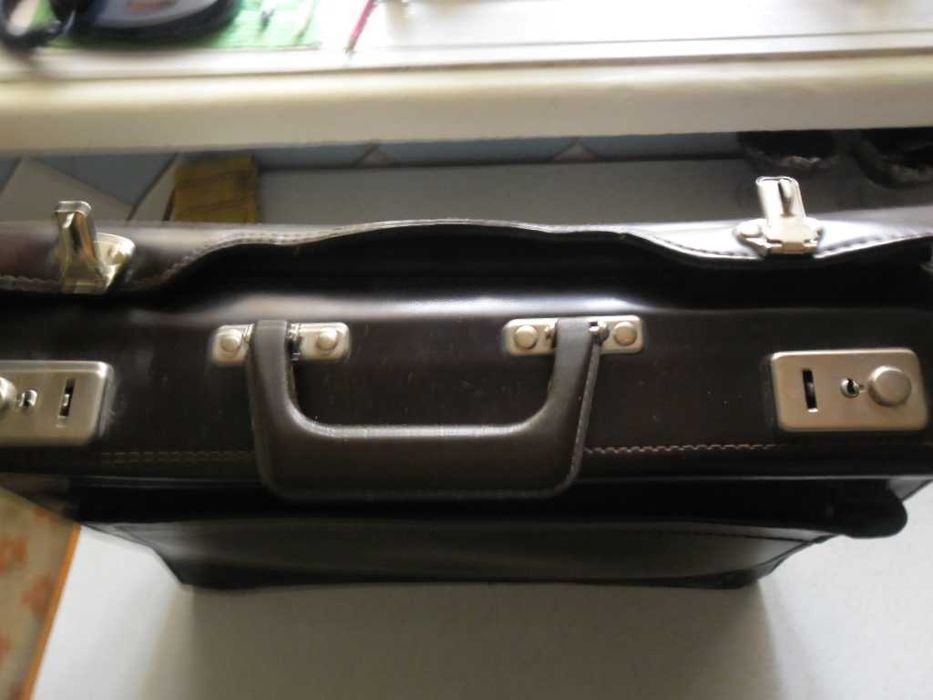 Портфель для Деловых Бумаг , Документов  и Командировок