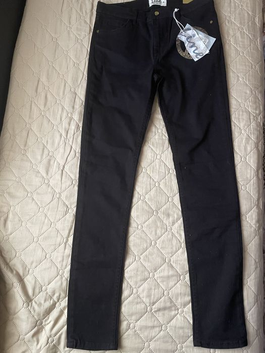 Нов дамски панталон размер S 98 процента  памук 2 процента  еластан