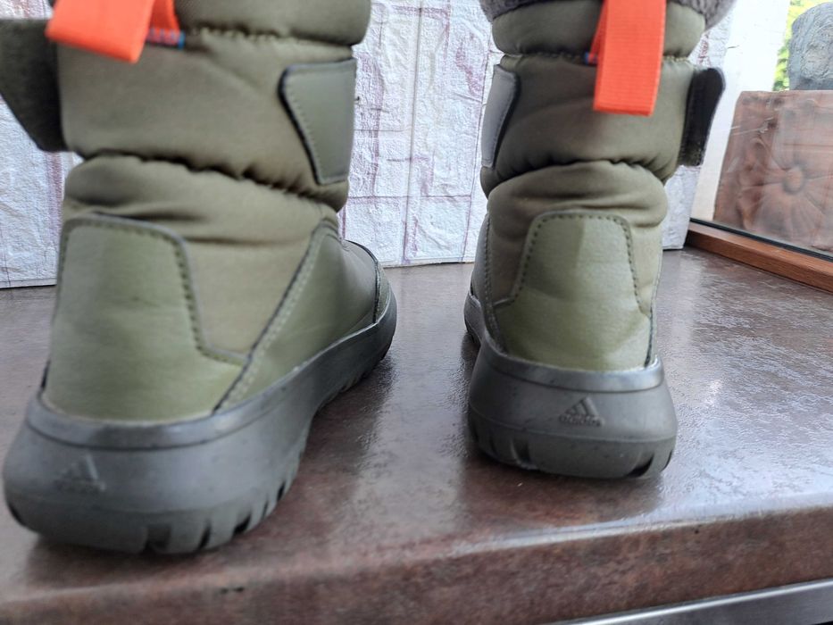 детски ботуши,зимни обувки,боти,апрески,Adidas номер33,5 за момче,адид