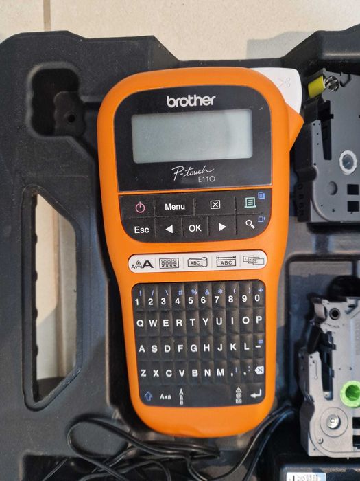 Imprimanta de etichete Brother P-Touch PT-E110VP, transfer termic