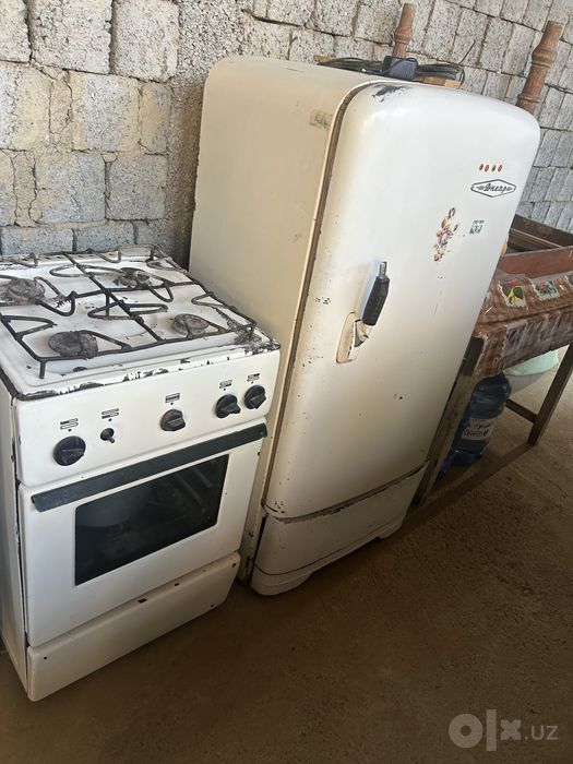 Газ плита и холодильник сотилади хамаси ишлайди