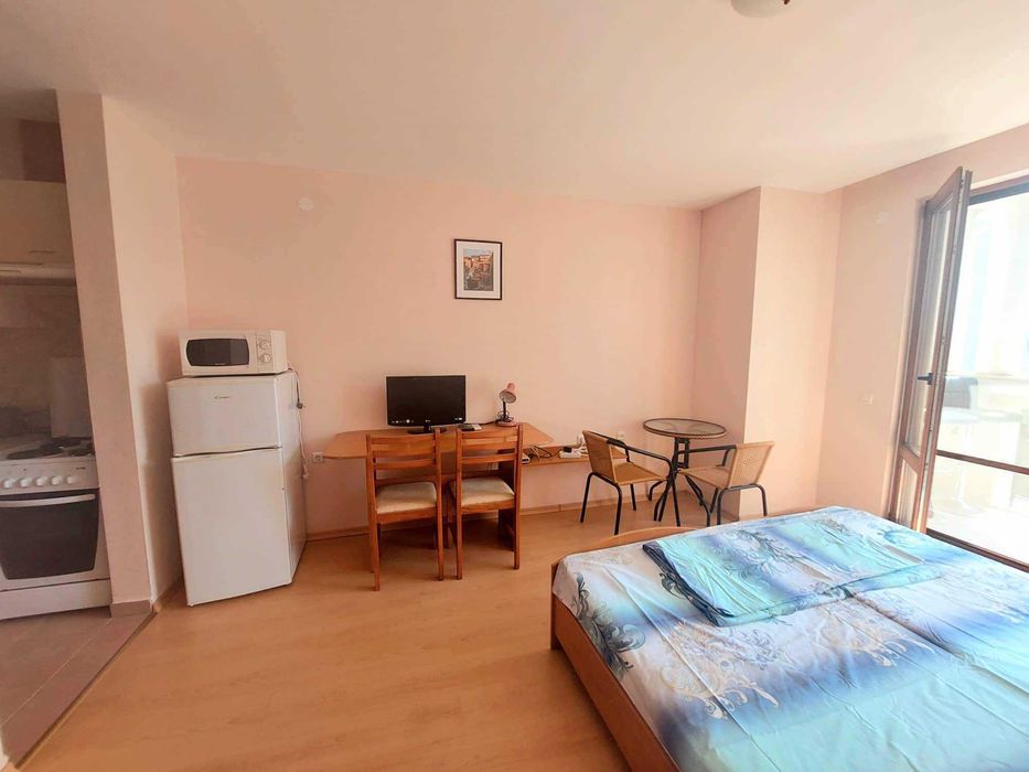 Студио в Свети Влас Първа линия