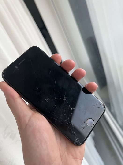 Vand Iphone SE 2020