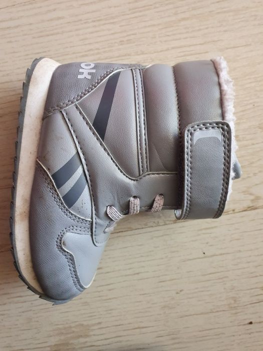 НАМАЛЕНИЕ Страхотни зимни бебешки ботушки Reebok, номер 23,5