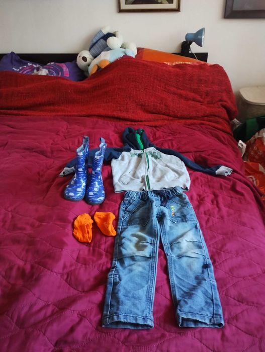 Детски дрешки втора употреба