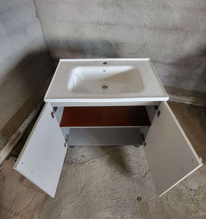 Раковина с тумбой