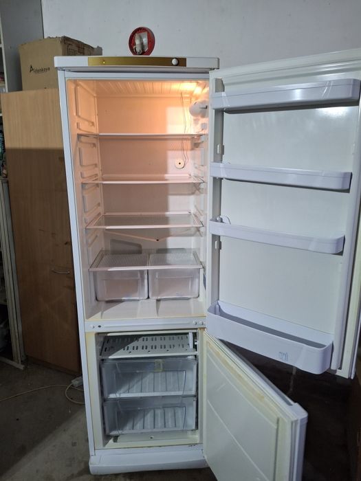 Арзан Холодильник  Индезит сатылады.