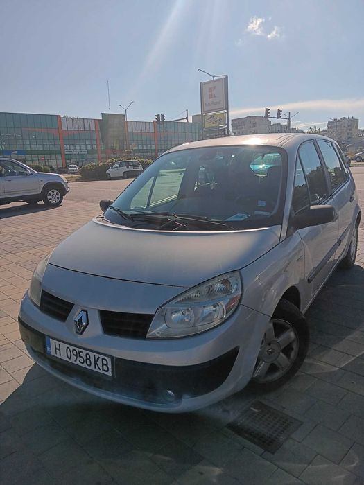 Продавам Рено Сценик