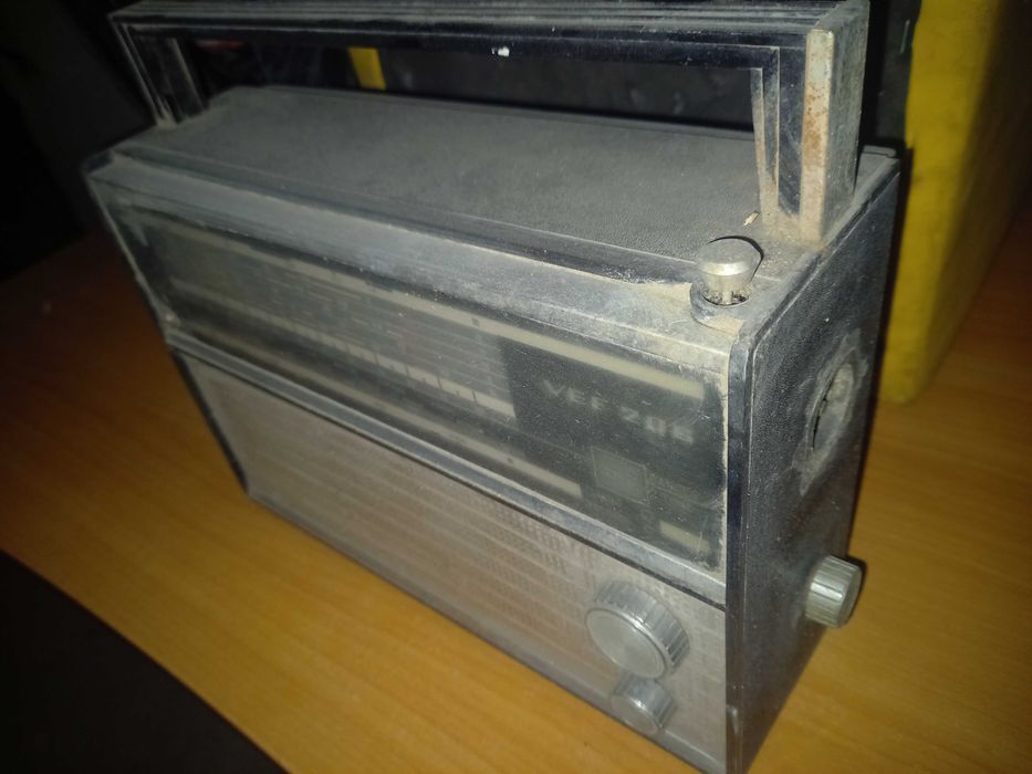 Радио VEF 206 моделче от по стари години