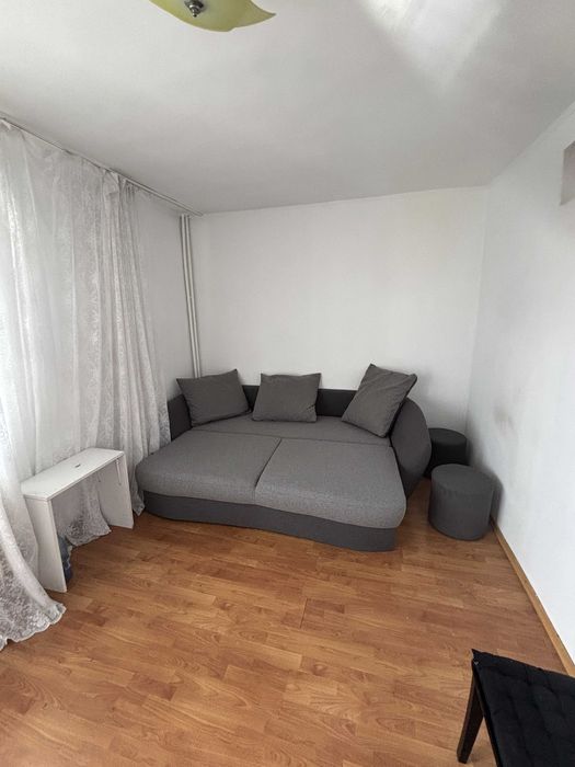 O camera mare libera in apt 3 cam Mircea pentru baiat - maxim 30 ani