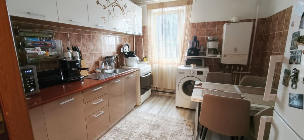 Apartament 2 camere, renovat, mobilat complet, Cornisa Bistriței, Bacau