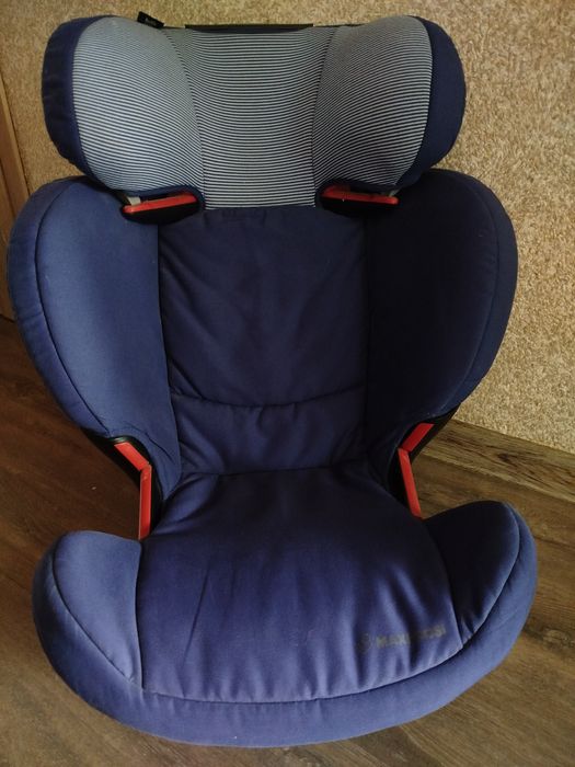 Автокресло Maxi-Cosi