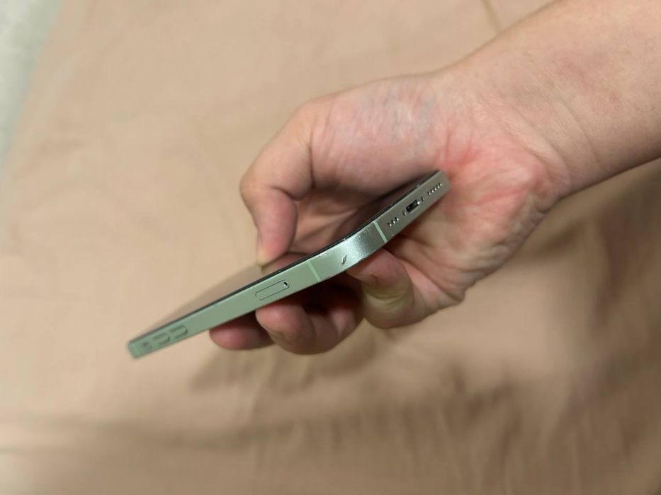 Продам Iphone 12 128GB