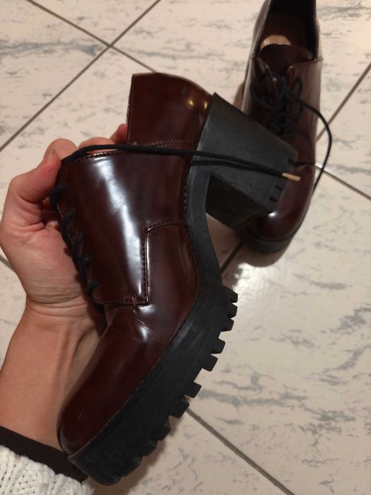 Офис обувки Zara с дебел ток, номер 40