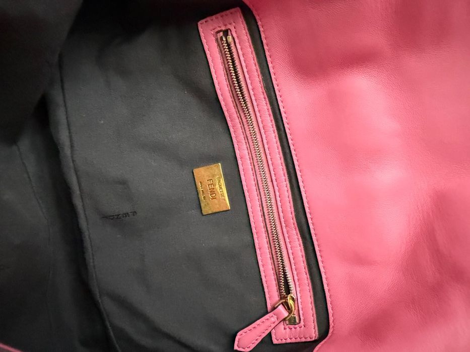 Fendi Baguette® Medium