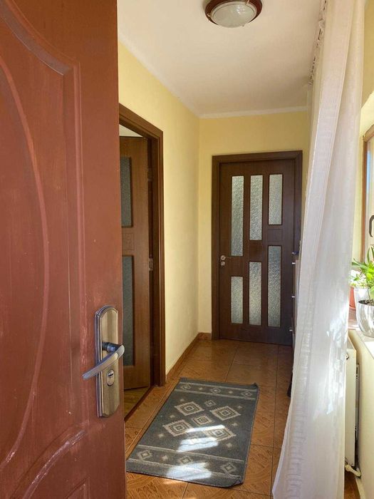 închiriez casă str.14 Octombrie