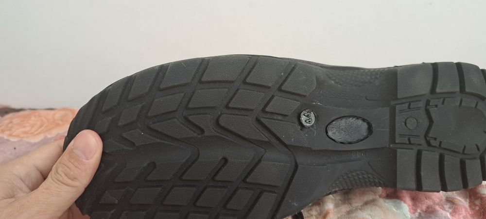 Срочно спец.батинка новый размер44