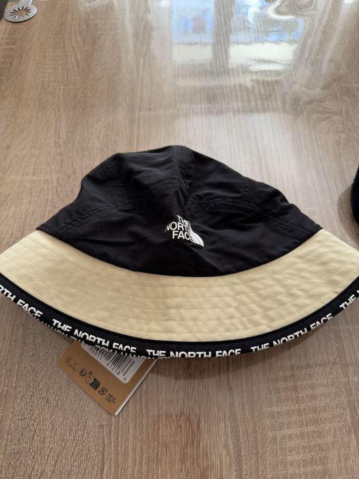 Шапки the north face, jack wolfskin