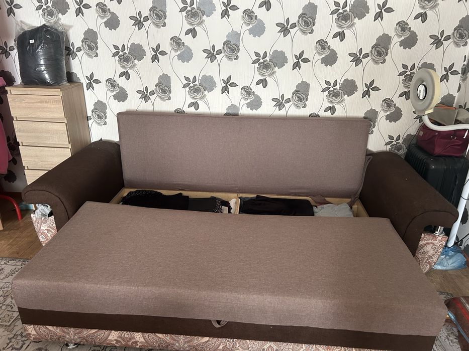 Диван мягкий уголок