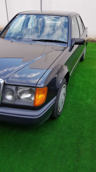 Mercedes Benz 200 Limusine W124