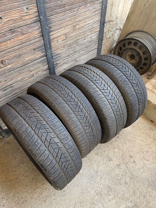 235 60 18 Pirelli