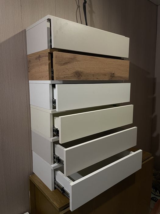 Тумба и зеркало