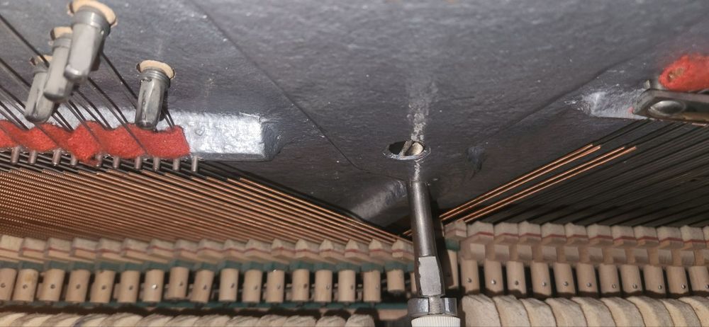 Пианино Красный Октябрь