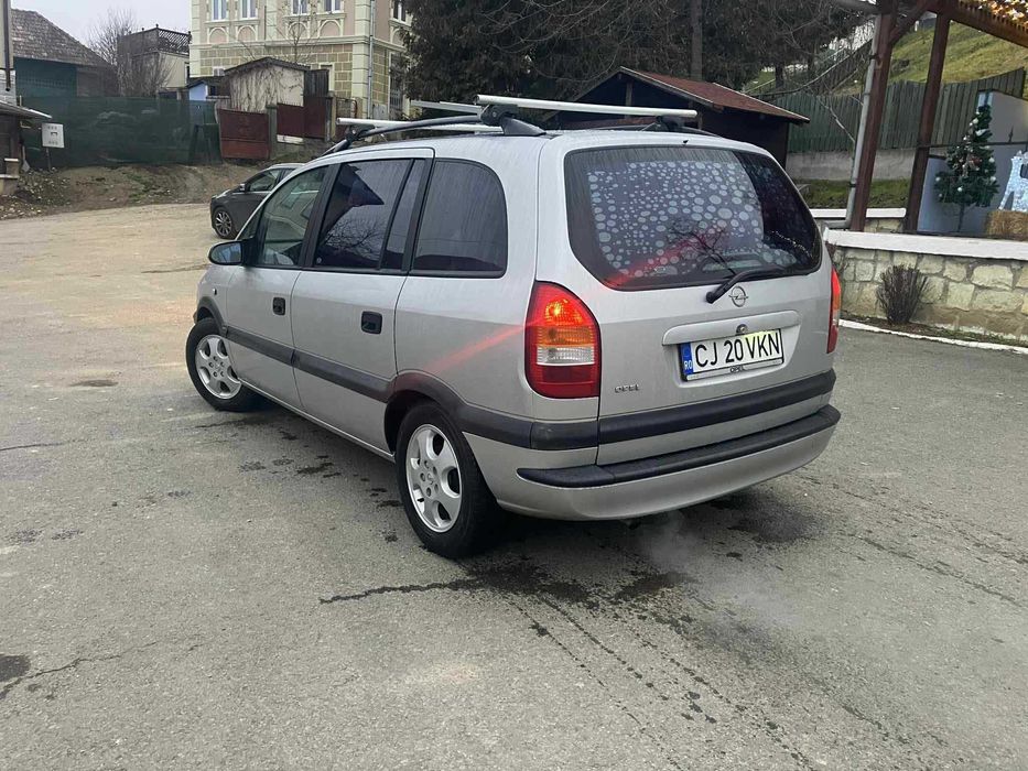 Opel zarifa 2001