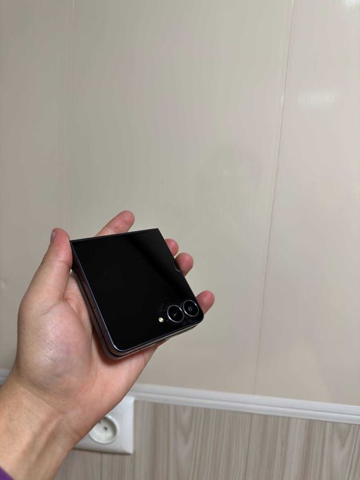 GALAXY Z FLIP 7 12/256 каробка документ IMEI 1-2 очилган. 8.5 миллион.