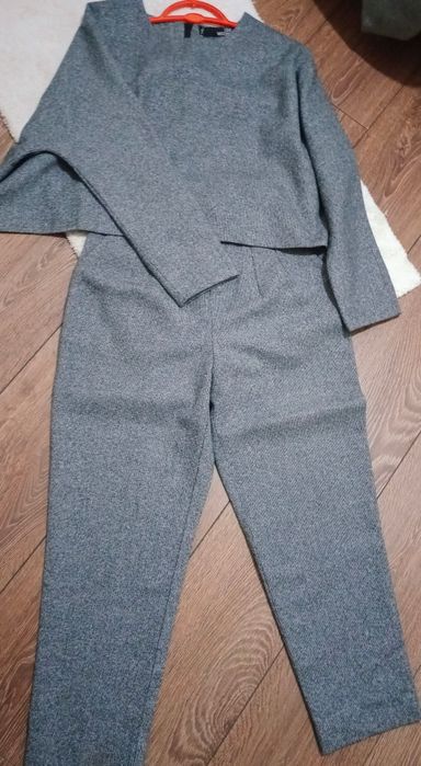 Вещи разные модели костюмы платья