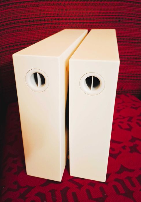 Wall bookshelf speakers Cambridge Audio WS30