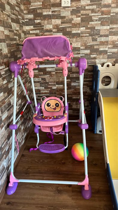 Продается детский городок с горкой и качелей