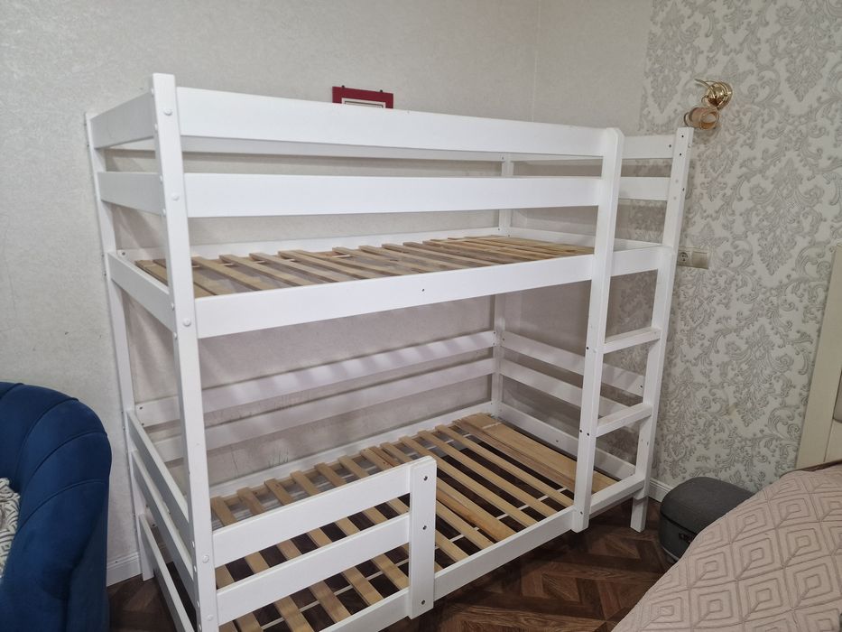 Двухъярусная кровать