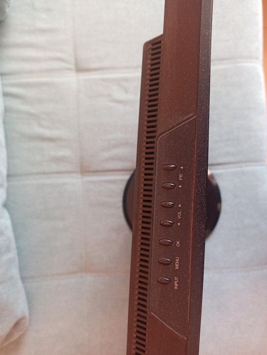 Продавам монитор телевизор M228WA