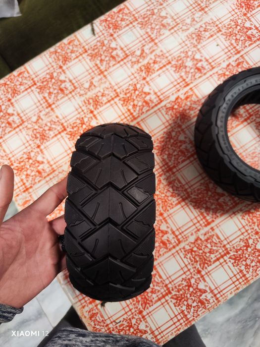 Гуми за тротинетка бандажни с  размери 90/65-6.5