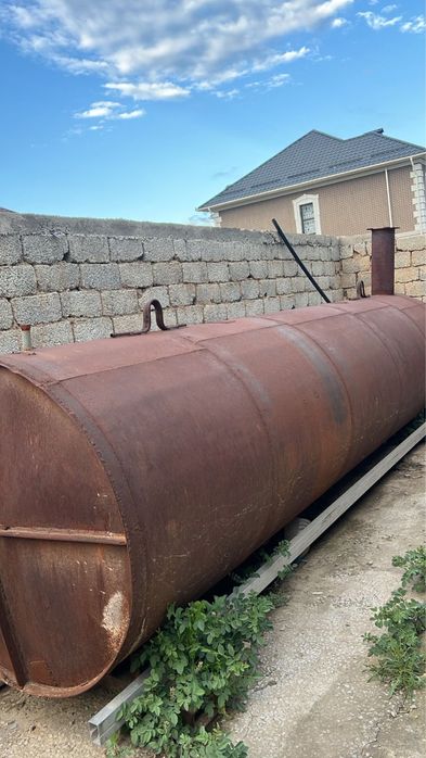 Цистерна для воды. Суга арналган бочка 7 куб Решетки для окон
