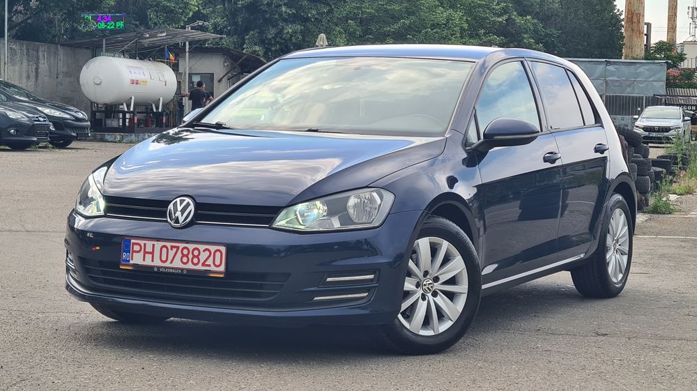 VOLKSWAGEN Golf 2014