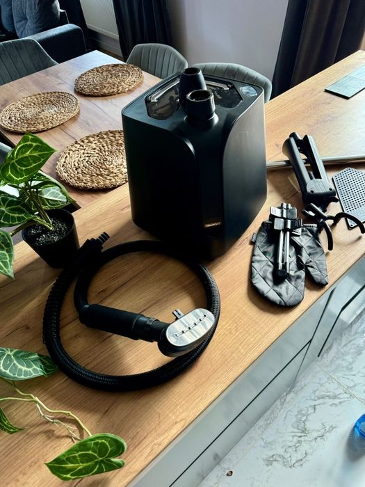 Вертикална парна ютия SteamOne H18B