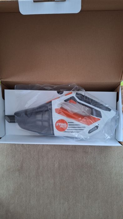 Aspirator Stihl cu acumulator moa