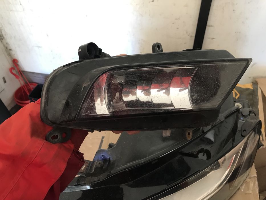 Десен Оригинален халоген за Audi A4,B8,5